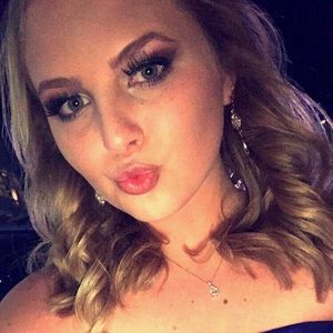 Meet your Posher, Shelby